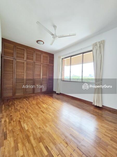 Bedroom 1 (ensuite bathroom)