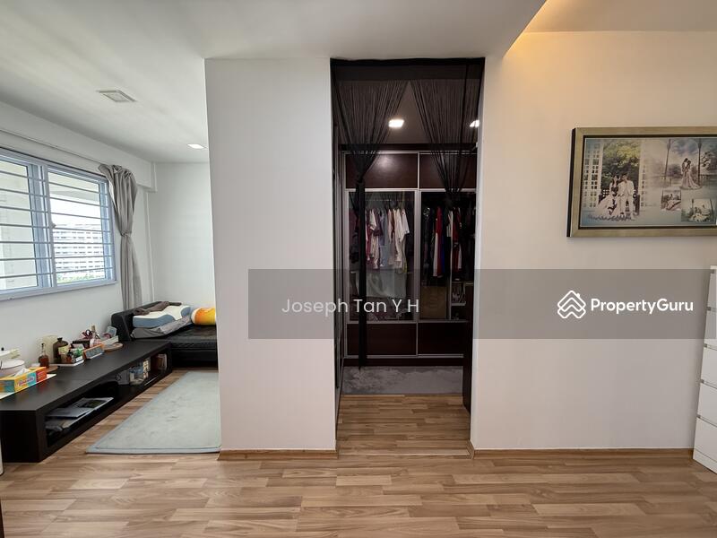 For Sale - 430 Hougang Avenue 6