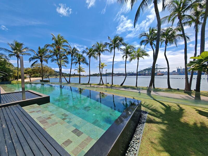 Resort-style waterfront bungalow in Sentosa Cove