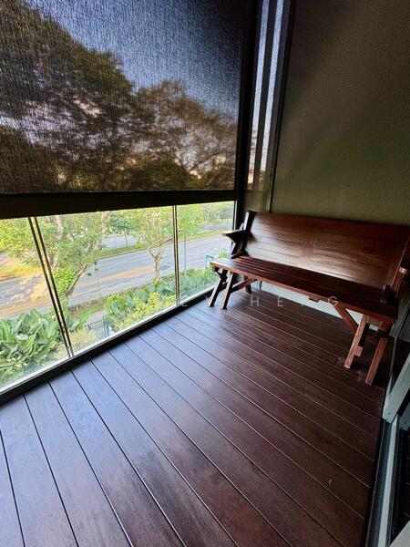 Balcony with Ziptrak