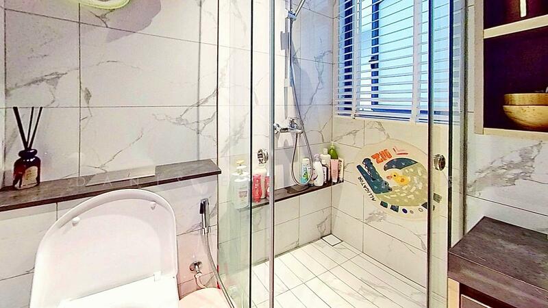 Wilshire Residences Condominium For Sale at S$ 2,380,000 | PropertyGuru Singapore - Bathroom