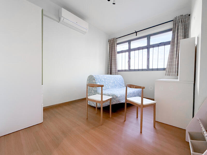 BEDROOM 01