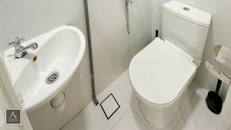 J Gateway, , Room Rental, 140 sqft, Condominium For Rent, by Jeron Lee, 60090222 - Bathroom - PropertyGuru.com.sg