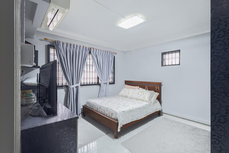 For Sale - 460 Hougang Avenue 10