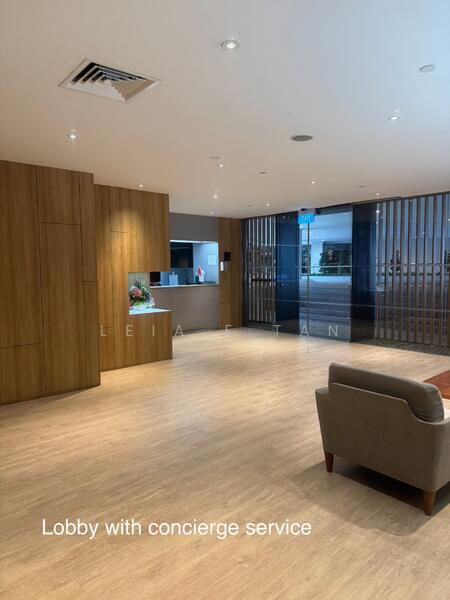 Lobby with Concierge Service 