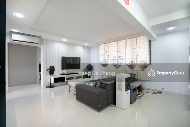 For Sale - 630 Hougang Avenue 8