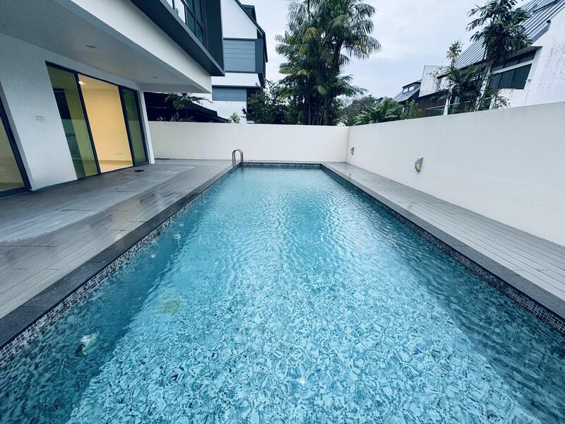 For Sale - Refurbished Bungalow, 4 levels with Lift, swimming pool, Park 3 cars inside