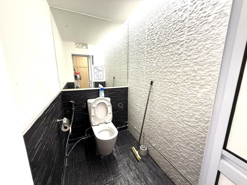 Freehold Conservation Shophouse for Sale – Jalan Besar D8 | F&B / Event / Investment, , 4,200 sqft, Shop / Shophouse For Sale, by Jacq Ng, 60090812 - Bathroom - CommercialGuru.com.sg