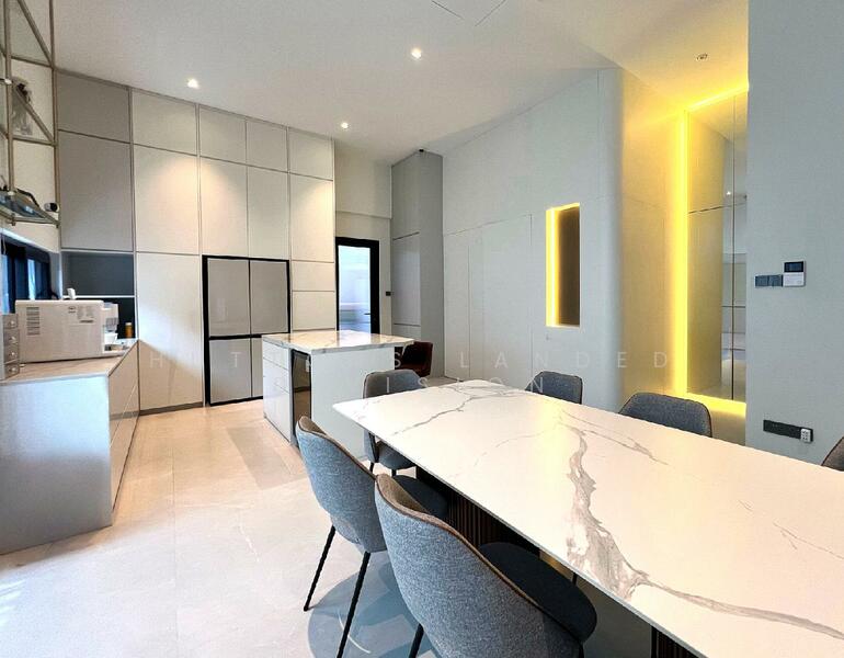 Dry Kitchen