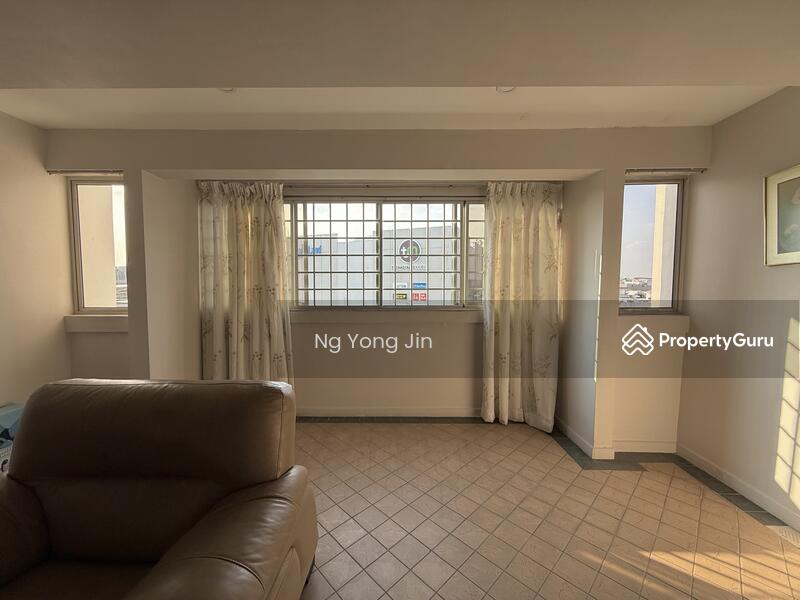 For Sale - 156 Tampines Street 12