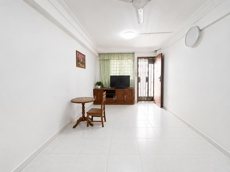 219 Yishun Street 21, 219 Yishun Street 21, 2 Bedrooms, 732 sqft, HDB Flat For Rent, by Philbert Ngo, 60091175 - Living Room - PropertyGuru.com.sg