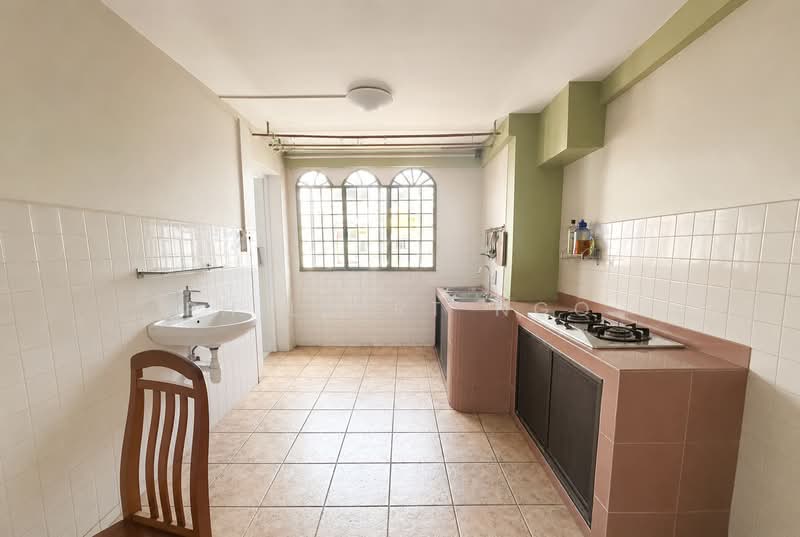 219 Yishun Street 21, 219 Yishun Street 21, 2 Bedrooms, 732 sqft, HDB Flat For Rent, by Philbert Ngo, 60091175 - Kitchen - PropertyGuru.com.sg