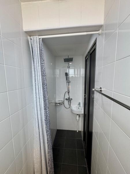 The Eden @ Tampines, 33 Tampines Street 34, Room Rental, 150 sqft, Condominium For Rent, by Alvin Low, 60091327 - Bathroom - PropertyGuru.com.sg