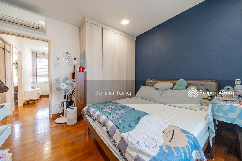 For Sale - Rare Freehold Inter-Terrace at Jalan Riang (Braddell Heights Estate)