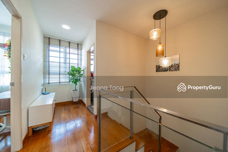 For Sale - Rare Freehold Inter-Terrace at Jalan Riang (Braddell Heights Estate)