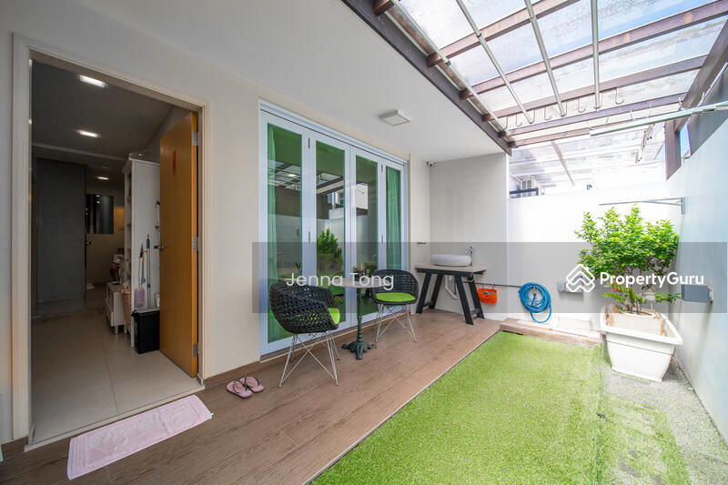 For Sale - Rare Freehold Inter-Terrace at Jalan Riang (Braddell Heights Estate)