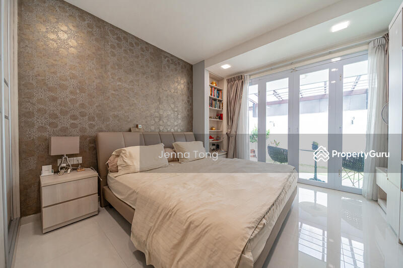 For Sale - Rare Freehold Inter-Terrace at Jalan Riang (Braddell Heights Estate)