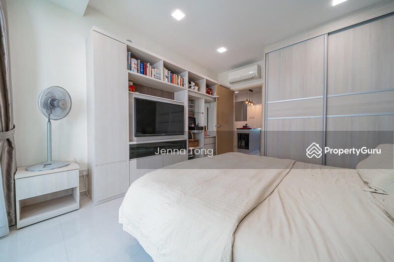 For Sale - Rare Freehold Inter-Terrace at Jalan Riang (Braddell Heights Estate)