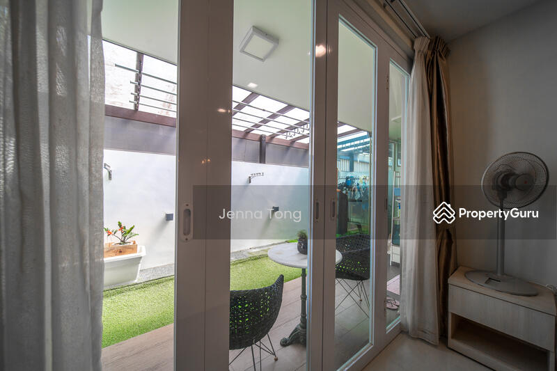 For Sale - Rare Freehold Inter-Terrace at Jalan Riang (Braddell Heights Estate)