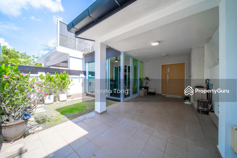 For Sale - Rare Freehold Inter-Terrace at Jalan Riang (Braddell Heights Estate)
