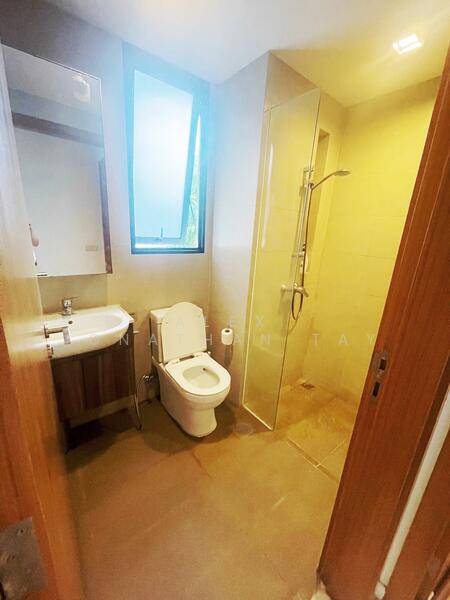 Waterbank at Dakota, 25 Dakota Crescent, Room Rental, 150 sqft, Condominium For Rent, by Alex Jonathan Tay, 60091585 - Bathroom - PropertyGuru.com.sg