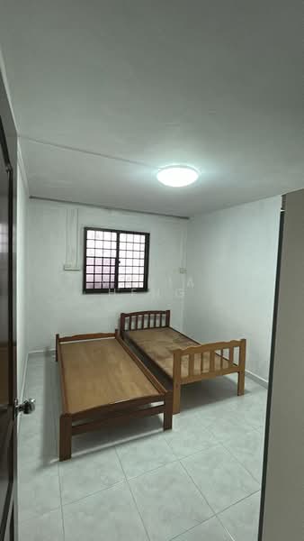 219 Yishun Street 21, 219 Yishun Street 21, 2 Bedrooms, 732 sqft, HDB Flat For Rent, by Maria Heng, 60091702 - Bedroom - PropertyGuru.com.sg