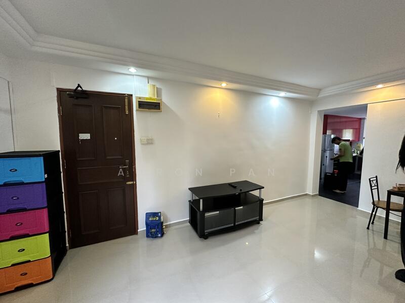 349 Clementi Avenue 2, 349 Clementi Avenue 2, Room Rental, 150 sqft, HDB Flat For Rent, by Aaron Pan, 60091761 - Living Room - PropertyGuru.com.sg