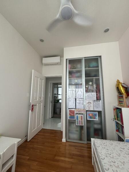 Modern fittings in common bedroom