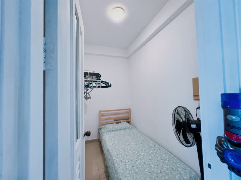 Spring Grove, 53 Grange Road, 3 Bedrooms, 1,335 sqft, Condominium For Rent, by Julian Li, 60092013 - Bedroom - PropertyGuru.com.sg