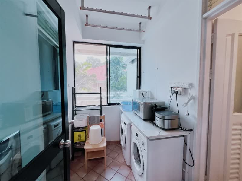 Spring Grove, 53 Grange Road, 3 Bedrooms, 1,335 sqft, Condominium For Rent, by Julian Li, 60092013 - Interior - PropertyGuru.com.sg