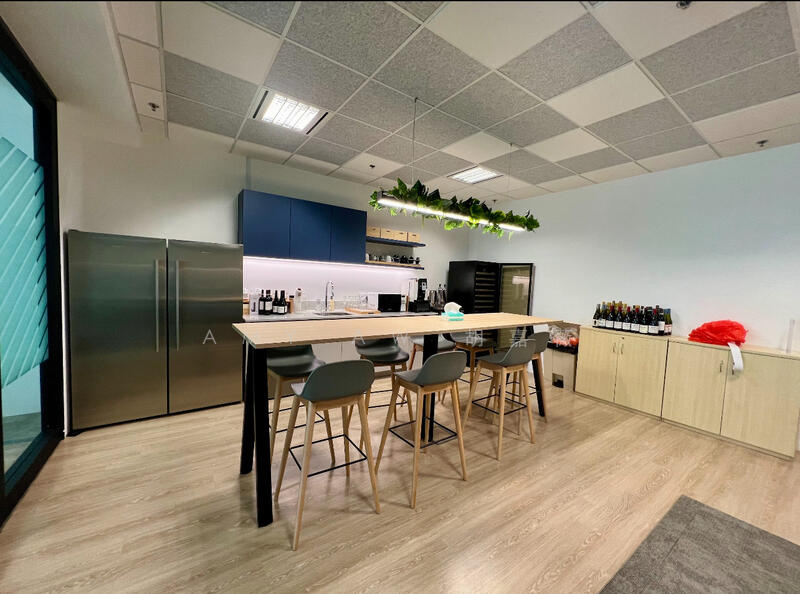 RAFFLES PLACE | Quality Fittings | Sheltered to MRT Station |, Raffles Place MRT, 1,163 sqft, Office For Rent, by Amy Aw 胡嘉薇, 60092032 - CommercialGuru.com.sg