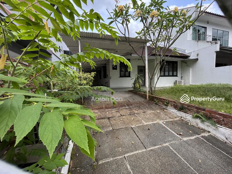 For Sale - ⭐ HUGE DETACHED LAND FOR REBUILT ⭐