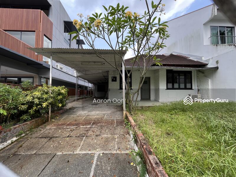 For Sale - ⭐ HUGE DETACHED LAND FOR REBUILT ⭐