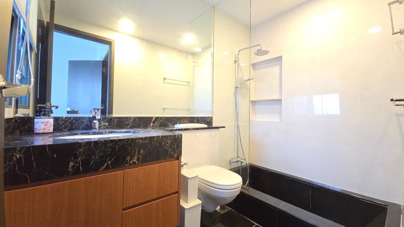 Watermark Robertson Quay, 1 Rodyk Street, Orchard / River Valley, 2 Bedrooms, 1,076 sqft, Apartment For Rent, by Beatrice Ng, 60092245 - PropertyGuru.com.sg