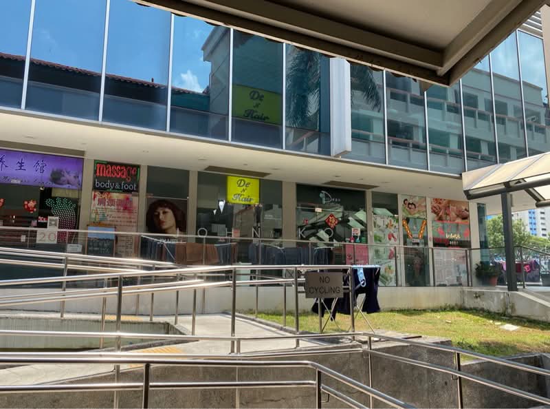 The MidTown, 1187 Upper Serangoon Road, 721 sqft, Food & Beverage For Sale, by John Koh, 60092312 - CommercialGuru.com.sg