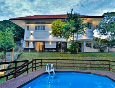 For Rent - Black & White GCB on Olive Road