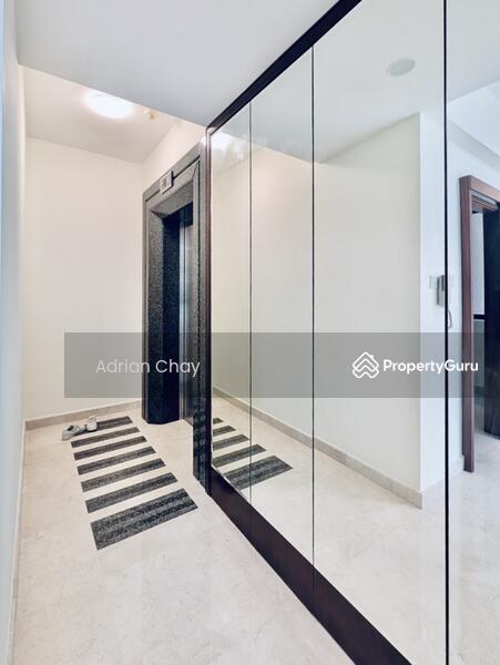 Private lift foyer