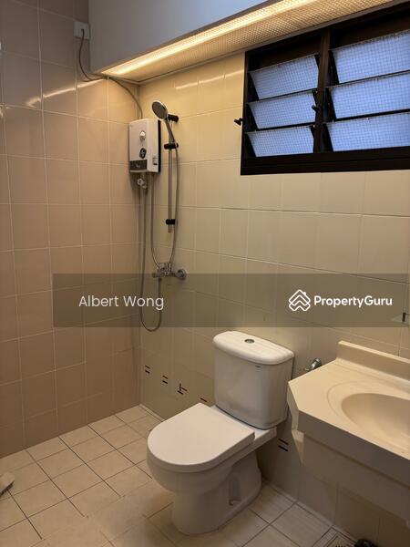 Toilet Master Bedroom