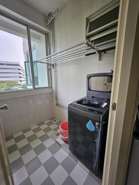 Changi Court, 698 Upper Changi Road East, Bedok / Upper East Coast, 2 Bedrooms, 840 sqft, Condominium For Rent, by Sophia Bay, 60092823 - Balcony - PropertyGuru.com.sg