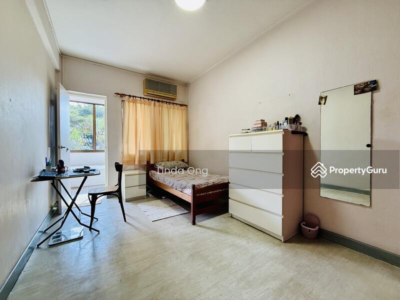 Bedroom #3 (with Balcony)