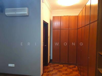 For Rent - Ensuite Master Room Near Kembangan Eunos Mrt fo Rent!