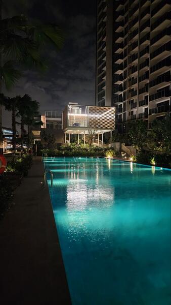 Penrose, 20 Sims Drive, Room Rental, 150 sqft, Condominium For Rent, by Vivian Toh, 60093056 - Pool - PropertyGuru.com.sg