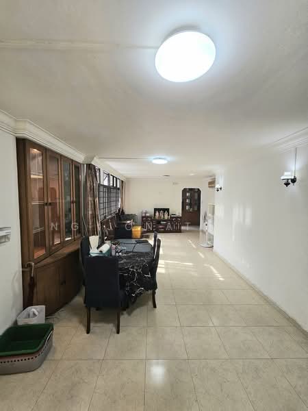 930 Hougang Street 91, 930 Hougang Street 91, 3 Bedrooms, 1,292 sqft, HDB Flat For Sale, by Ng Jonathan, 60093168 - Living Room - PropertyGuru.com.sg