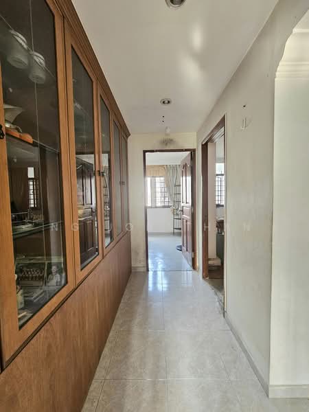 930 Hougang Street 91, 930 Hougang Street 91, 3 Bedrooms, 1,292 sqft, HDB Flat For Sale, by Ng Jonathan, 60093168 - Corridor - PropertyGuru.com.sg