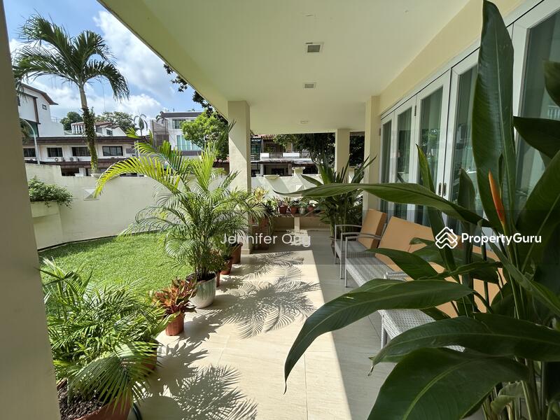 For Sale - Value Buy! Great Investment! Lovely 2 Sty Corner Terr @ Li Po Ave, MRT Lentor Station
