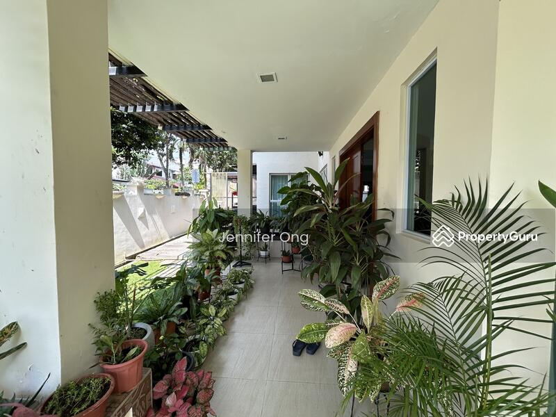 For Sale - Value Buy! Great Investment! Lovely 2 Sty Corner Terr @ Li Po Ave, MRT Lentor Station