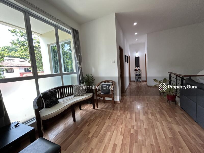 For Sale - Value Buy! Great Investment! Lovely 2 Sty Corner Terr @ Li Po Ave, MRT Lentor Station