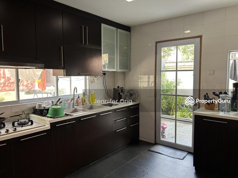 For Sale - Value Buy! Great Investment! Lovely 2 Sty Corner Terr @ Li Po Ave, MRT Lentor Station