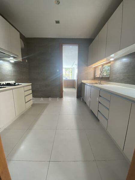 Paradise Island, Paradise Island, 7 Bedrooms, 11,371 sqft, Bungalow House For Rent, by Caren Tan, 60093349 - Kitchen - PropertyGuru.com.sg