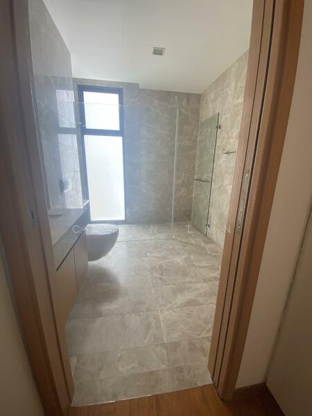 Paradise Island, Paradise Island, 7 Bedrooms, 11,371 sqft, Bungalow House For Rent, by Caren Tan, 60093349 - Bathroom - PropertyGuru.com.sg